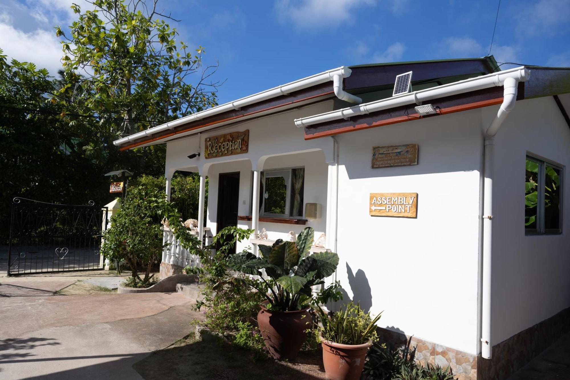 Pension Hibiscus La Digue Exterior foto
